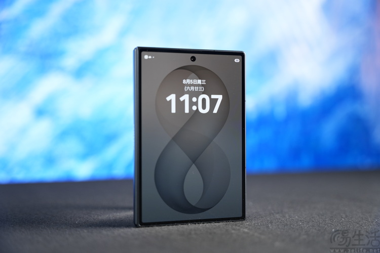三星Galaxy Z Fold8上手:除了好看,也足够用心 三星Galaxy Z Fold8上手:除了好看,也足够用心
