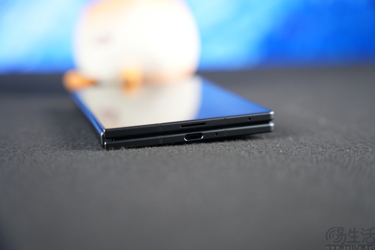 三星Galaxy Z Fold8上手：除了好看，也足够用心