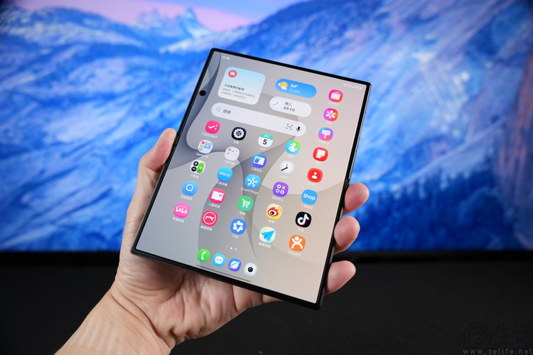 三星Galaxy Z Fold8上手:除了好看,也足够用心 三星Galaxy Z Fold8上手:除了好看,也足够用心