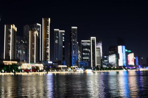 佳能推出全画幅专微EOS R8 Mark II及多款拓展附件
