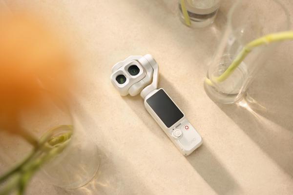 大疆Osmo Pocket 4P珠光白版本正式发售，新色诠释时尚美学