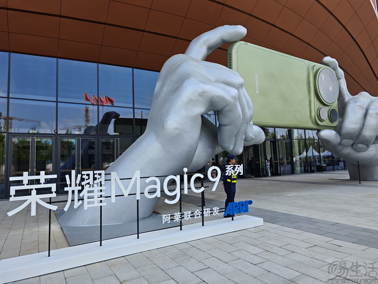 从“听劝”到“掌镜”,荣耀靠Magic9重回旗舰擂台 从“听劝”到“掌镜”,荣耀靠Magic9重回旗舰擂台