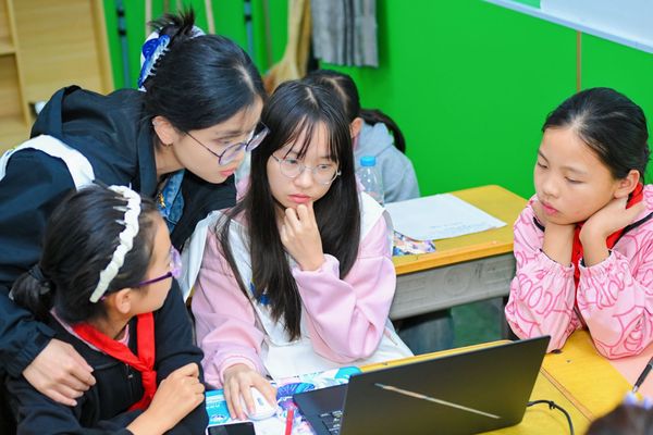 华硕e创公益十八周年聚焦AI美育，秦岭深处办起一场小学生影展