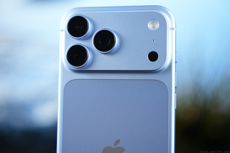 iPhone 18 Pro Max实测体验:这次它真“逆袭”了 iPhone 18 Pro Max实测体验:这次它真“逆袭”了