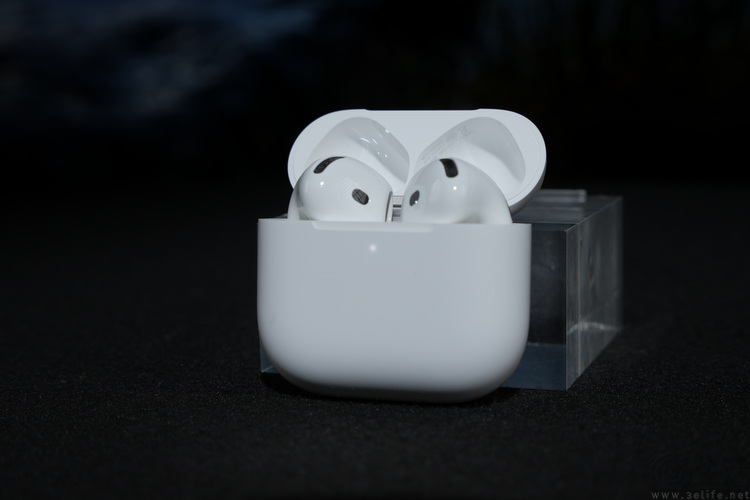 AirPods 5评测:不只有降噪,更是同级“标准答案” AirPods 5评测:不只有降噪,更是同级“标准答案”