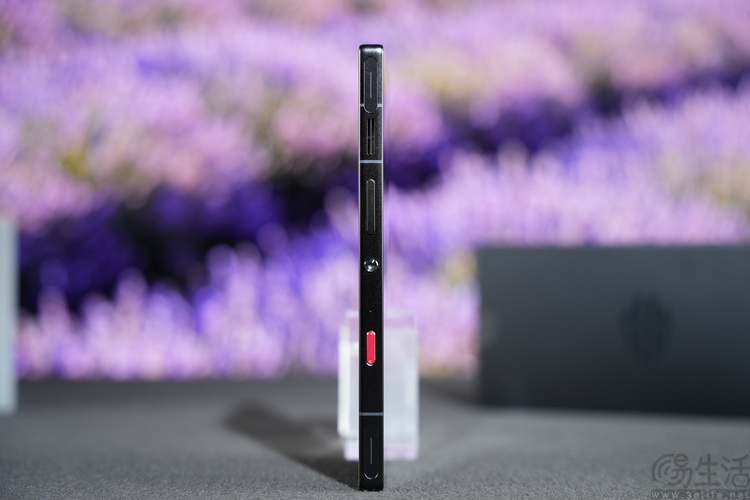 红魔12 Pro+首发评测:性能新高度,电竞仍称王 红魔12 Pro+首发评测:性能新高度,电竞仍称王