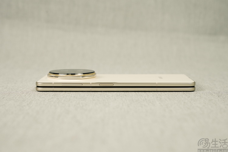 iPhone Duo的官方保护壳里，为什么隐藏着胶带