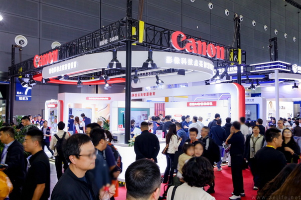 佳能亮相第88届中国教育装备展示会 佳能亮相第88届中国教育装备展示会